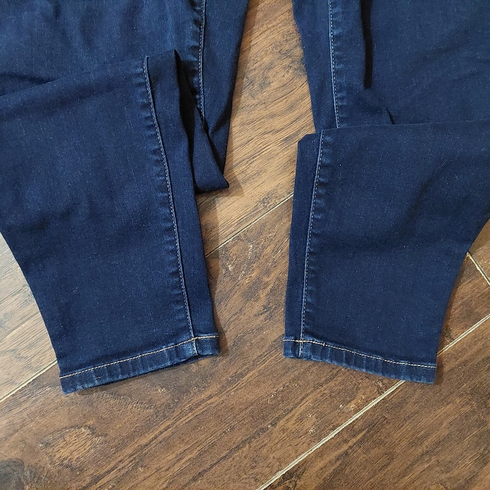 Sexy, Like-new Torrid jeggings sz 22T - Picture 5 of 7